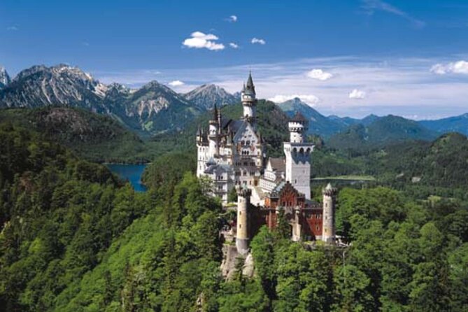 Private Tour at Neuschwanstein And Linderhof Palaces From Munich - Pickup and Accessibility