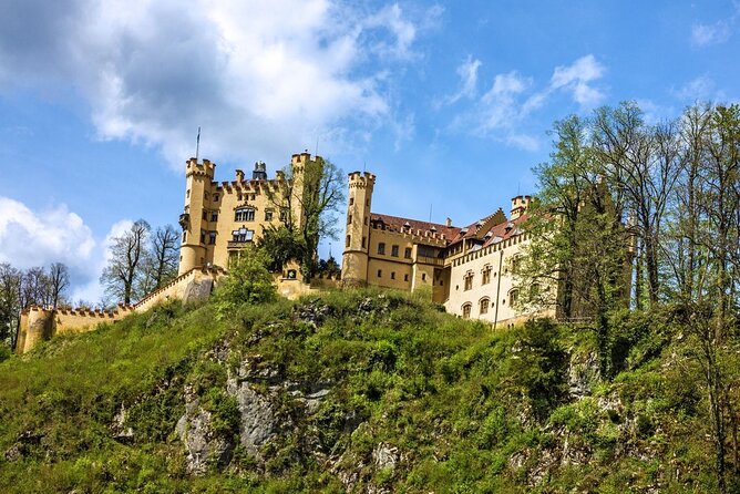 Private Tour at Neuschwanstein And Linderhof Palaces From Munich - Neuschwanstein Palace Highlights