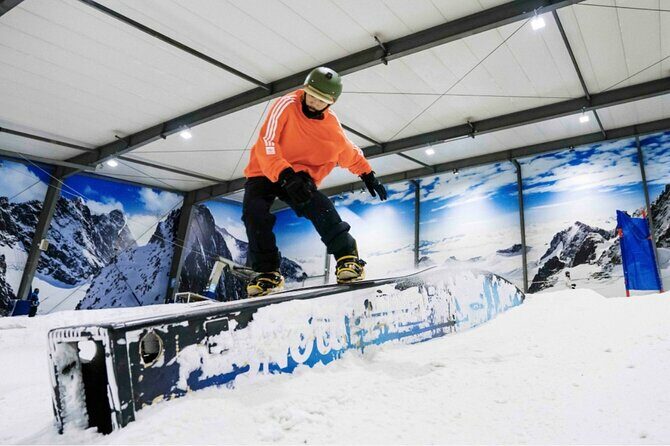 Private Tour: Auckland City, Snowboarding, Helicopter & Jet Boat - Key Points