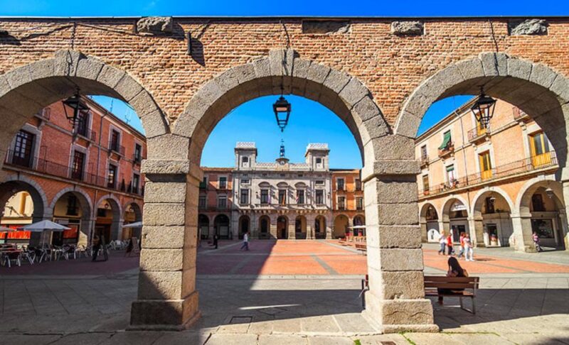 Private Tour Avila and Segovia With Hotel Pickup - Plaza Mercado Chico