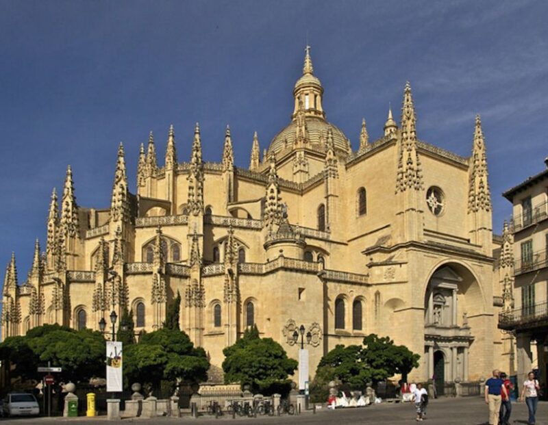 Private Tour Avila and Segovia With Hotel Pickup - Aqueduct of Segovia
