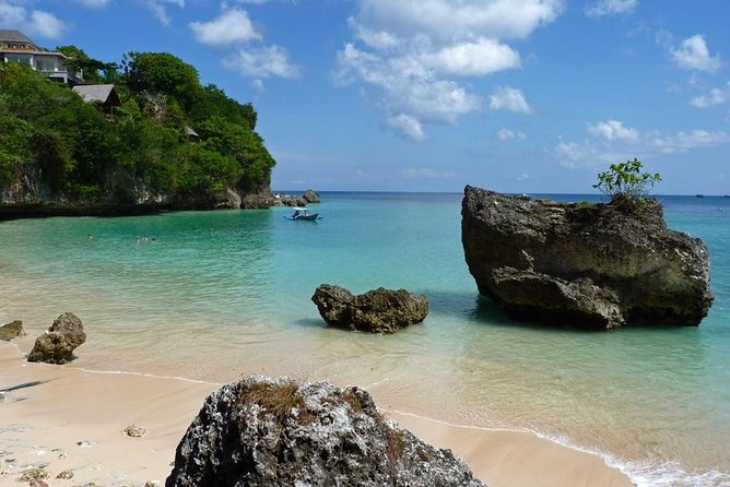 Private Tour Bali Beaches and Uluwatu Temple With Dinner - Pandawa Beach