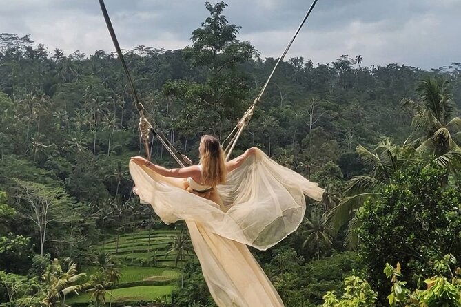 Private Tour Bali: Lempuyang Temple / Gate of Heaven, Tirtagangga, Waterfall. - Exploring Tirtagangga and Waterfall