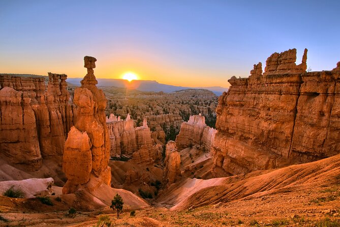 Private Tour: Best of the West 11-DAY National Parks Tour With Lodging - Exploring Las Vegas