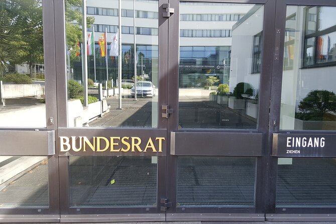 Private Tour: Bonn Republic - Former Government District - Engaging Guide and Presentation