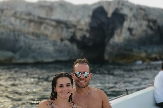 PRIVATE TOUR by Boat of the Sea Caves on the Island of Ortigia - Meeting and Pickup