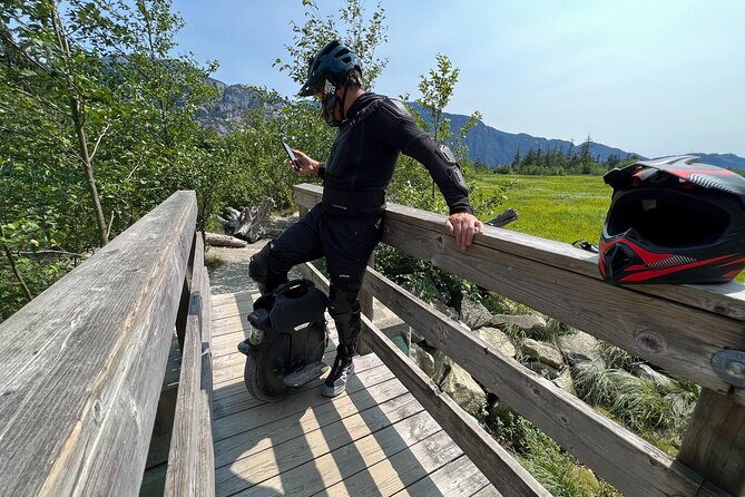 Private Tour by Car From Vancouver to Squamish With E-Scooters - Experiencing Nature and Art