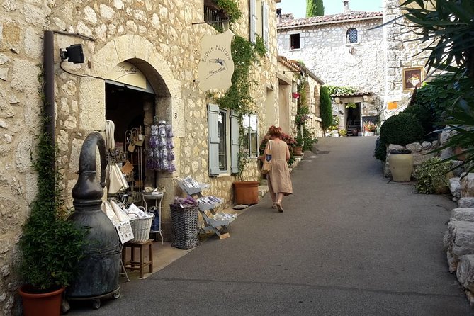 Private Tour by Private Car: Grasse, Cannes, Antibes - Explore the French Riviera