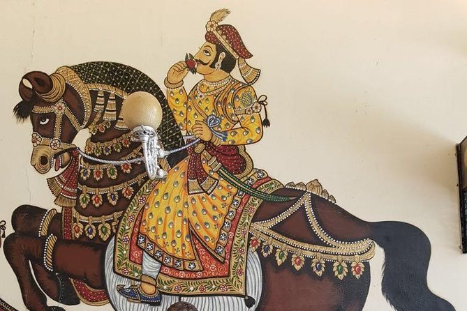 Private Tour: City Palace and Jagdish Temple in Udaipur - Exploring the City Palace