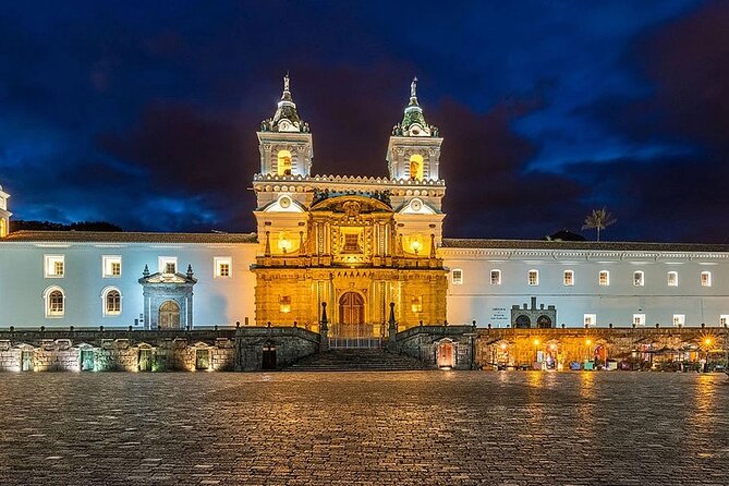 PRIVATE Tour, City Tour Quito With Cable Car and Middle of the World - Experience at the Cable Car
