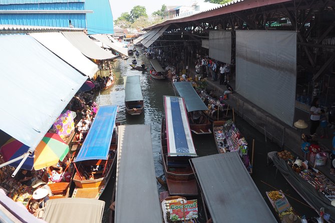 Private Tour : Damnoen Saduak Floating Market, Train Market ,Temple in a Tree! - Train Market