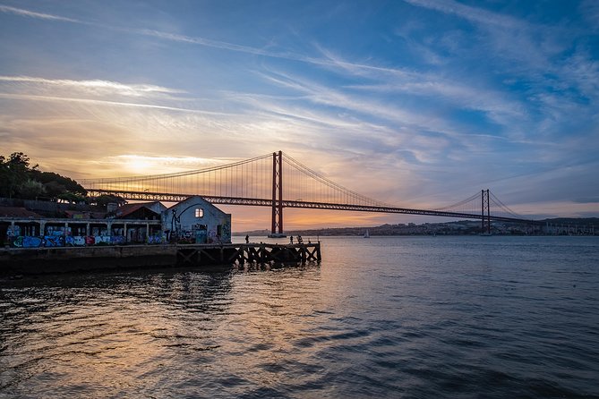 Private Tour - Discover Cacilhas With a Photographer - Health and Accessibility