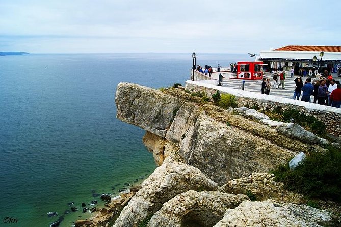 Private Tour: Discovery Fishing Village of Nazaré and the Giant Waves With Traditional Lunch - Accessibility
