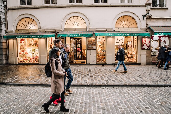 Private Tour: Experience the Christmas Magic in Brussels - Taking in Traditions