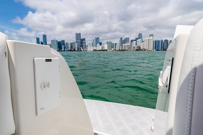 Private Tour for 12 People on a 40 Ft Yacht, Ft Lauderdale Bay - Customizable Tour Experience