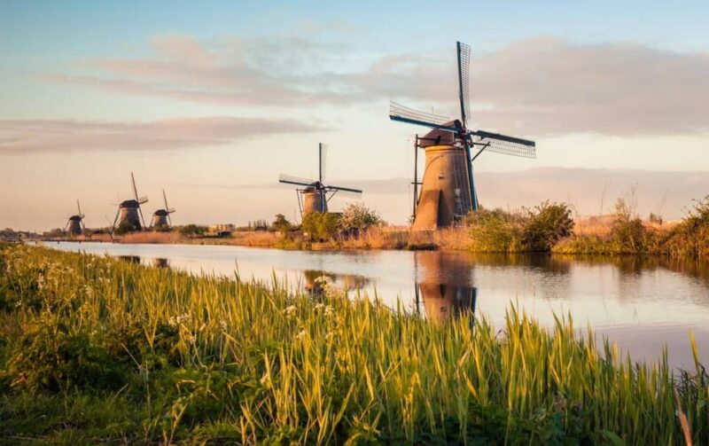 Private Tour: From Amsterdam to Windmills & Giethoorn - Key Points