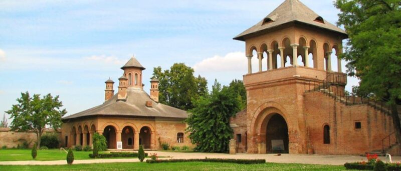 Private Tour From Bucharest to Draculas Tomb and Mogosoaia - Local Legends