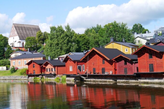 Private Tour From Helsinki: All Highlights & Medieval Porvoo - Sum Up