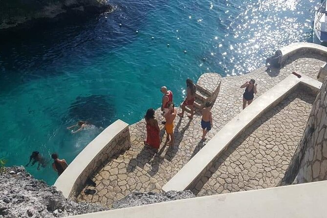 Private Tour From Ocho Rios or Runaway Bay To Negril 7 Miles Beach & Ricks Cafe - Accessibility and Additional Info
