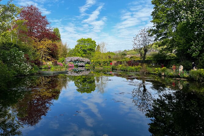 Private Tour From Paris to Giverny Claude Monets Gardens - Exploring Givernys Enchanting Gardens