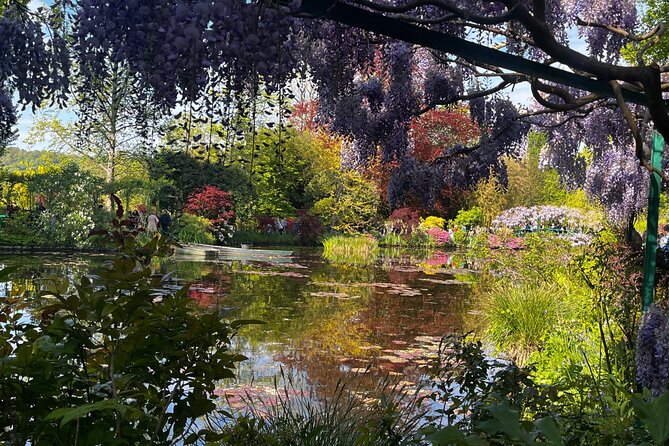 Private Tour From Paris to Giverny Claude Monets Gardens - Capturing the Essence of Monet
