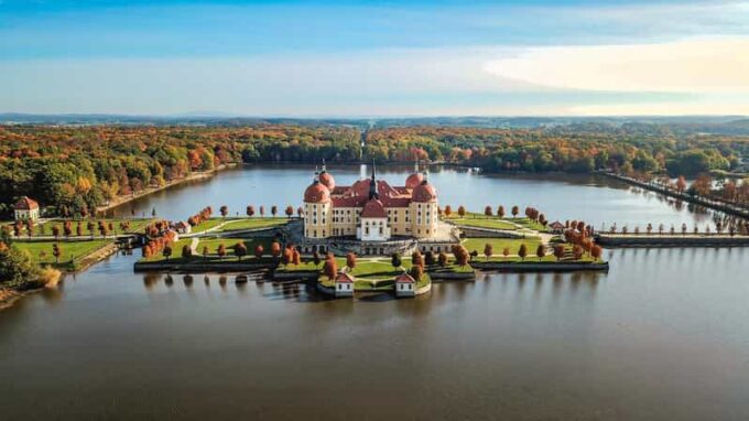 Private Tour From Prague to Dresden, Moritzburg & Meissen - Explore Moritzburgs Fairy-tale Castle