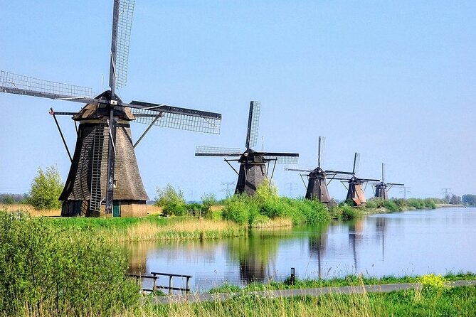 Private Tour From Rotterdam to Windmills of Kinderdijk & Gouda Cheese Experience - Exploring the Windmills