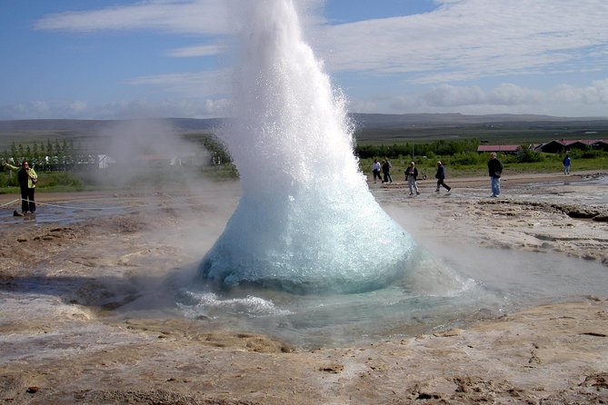 Private Tour: Golden Circle Tour by Luxury SUV From Reykjavik - Transportation and Amenities