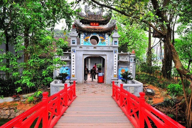 Private Tour: Hanoi City Tour Including Water Puppet Show and Cyclo Ride - Pricing and Group Size