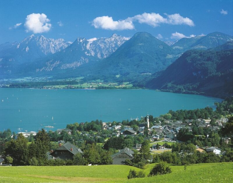 Private Tour Highlights of Austria Hallstatt Salzburg Wachau - Experience the Picturesque Hallstatt