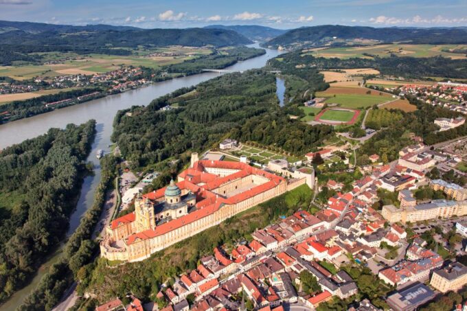 Private Tour Highlights of Austria Hallstatt Salzburg Wachau - Inclusions and Exclusions