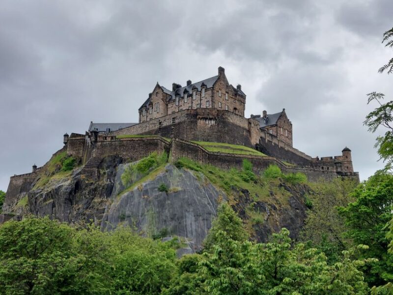 Private Tour: History and Mystery in Edinburghs Old Town - Tour Guide and Personalization