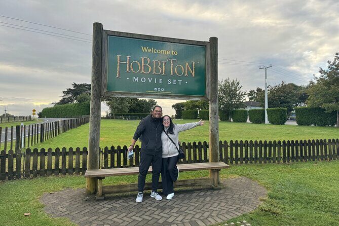 Private Tour: Hobbiton Movie Set, Rotorua Mud Pool & Treewalk - Key Points