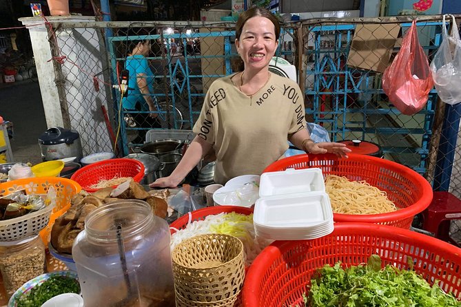 Private Tour HOI AN WALKING STREET FOOD - Sampling Diverse Local Dishes