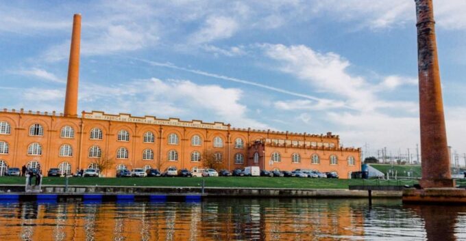 Private Tour in Aveiro With Guide En English - Canals of Aveiro