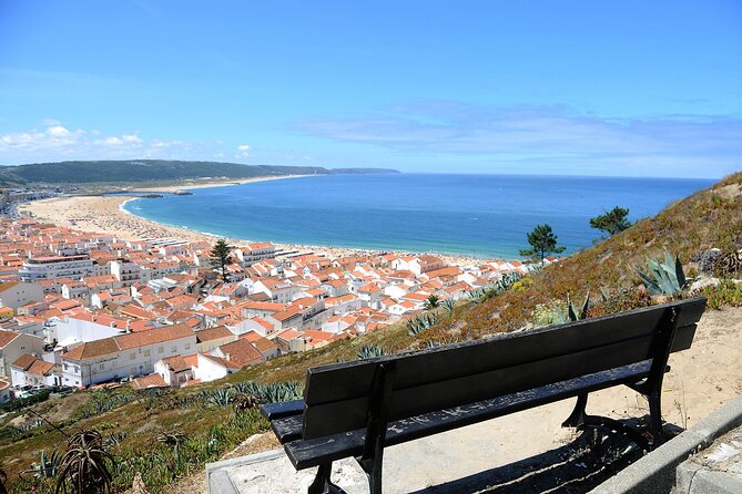 Private Tour in Convertible/Car to Nazaré - Peniche - Óbidos - Meeting and Pickup
