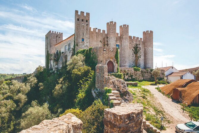Private Tour in Convertible/Car to Nazaré - Peniche - Óbidos - Discovering Nazaré