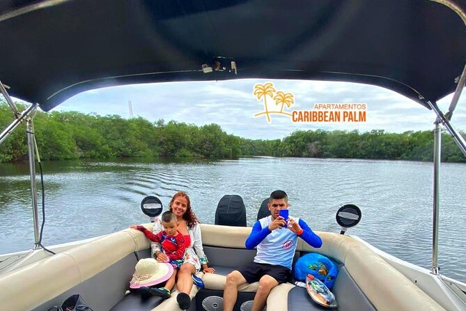 Private Tour in Luxury BOAT Over the Sea of ​​7 Colors - Pricing and Inclusions