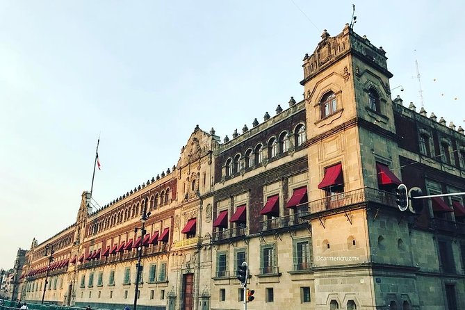 Private Tour in Mexico City Downtown & Anthropology Museum & Chapultepec Castle - Visiting Metropolitan Cathedral