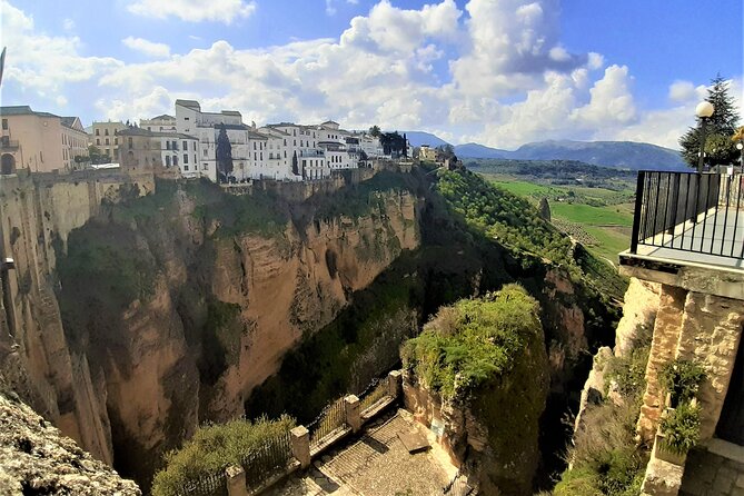 Private Tour in Ronda From Costa Del Sol - Accessibility and Seating