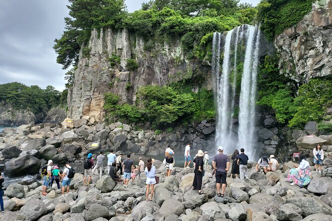 Private Tour in South and East in Jeju Island - Seongeup Folk Village
