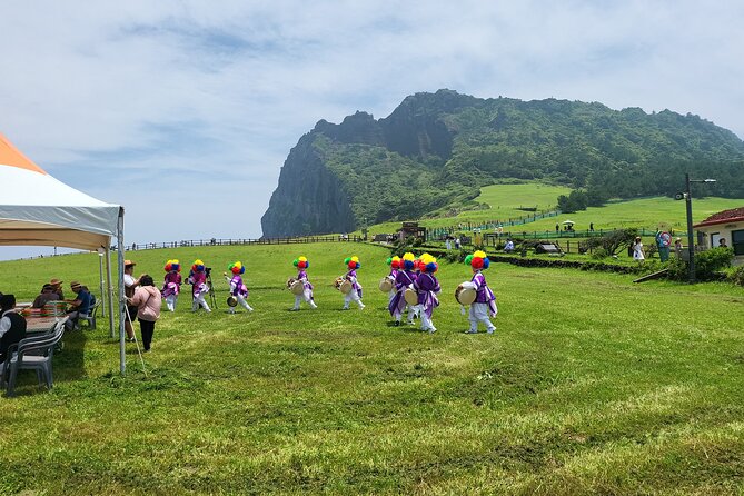 Private Tour in South and East in Jeju Island - Saryeoni Forest Path
