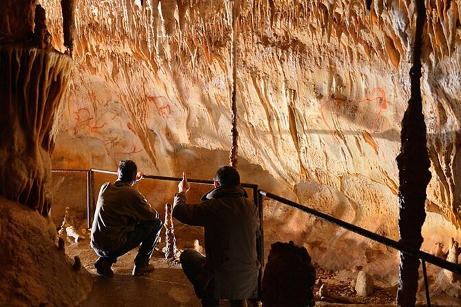 Private Tour Into an Original Prehistoric Cave by EXPLOREO SARLAT - Get Assistance