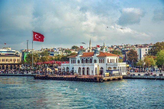 Private Tour - Istanbul Food Walking Tour of Kadikoy With Breakfast - Tour Overview and Experience