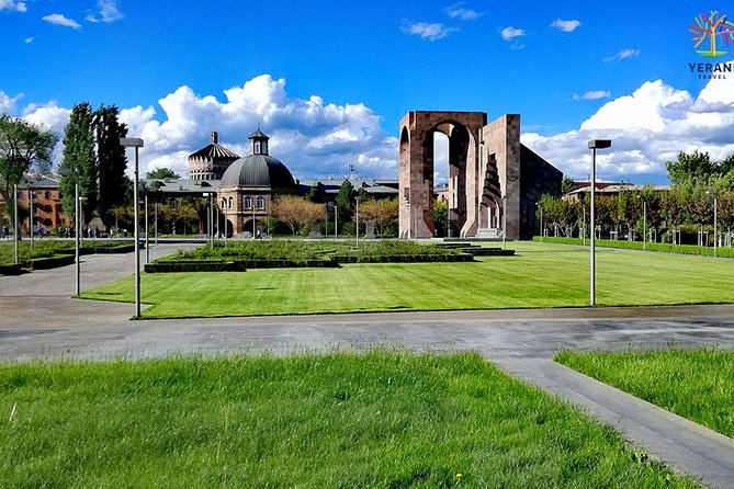 Private Tour: Khor Virap Monastery, Holy Echmiadzin, Zvartnots Temple - Exploring Khor Virap Monastery
