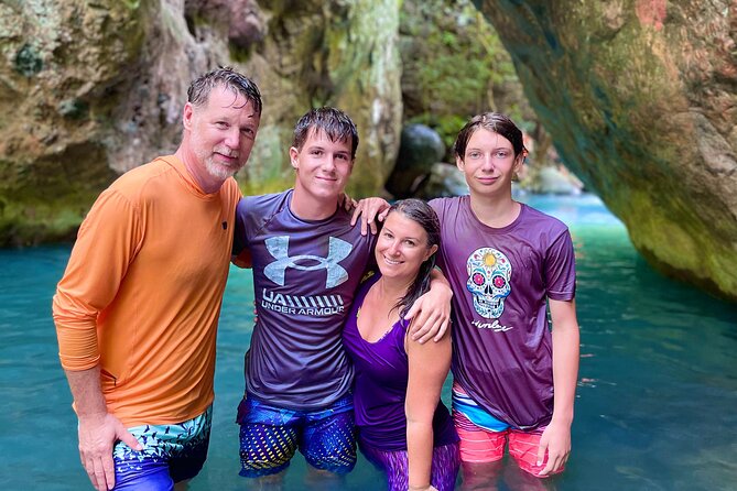 Private Tour La Leona Waterfall All-Inclusive, Transportation - Pickup Information