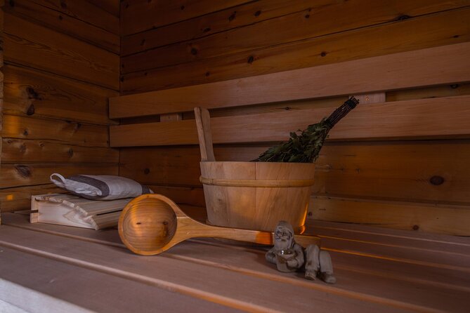 Private Tour: Lappish Evening (Sauna, Jacuzzi and Dinner) - Pickup and Start Time