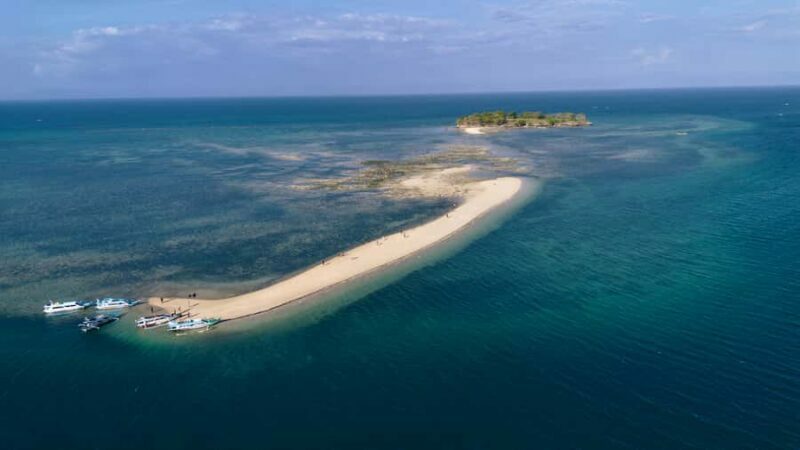 Private Tour Lombok Pink Beach and Snorkeling - The First Stop: Segui Beach