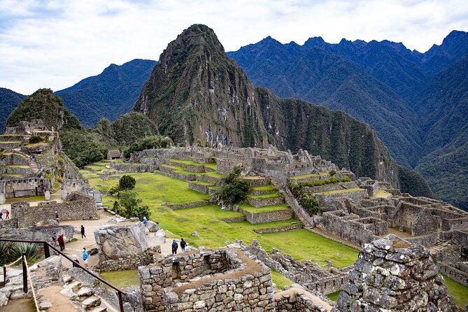 Private Tour Machu Picchu Full Day - Exploring Machu Picchu