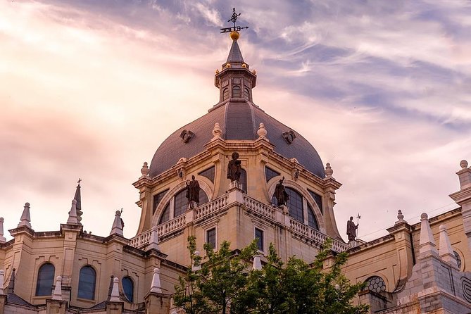 Private Tour: Madrid Walking Tour of Los Austrias - Meeting and Pickup